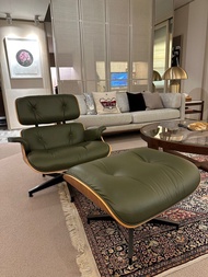 Eames Lounge Chair and Ottoman (Herman Miller)