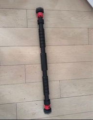 可調節式門框引體向上單槓