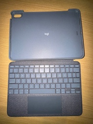 Logitech Combo Touch for iPad Air 4
