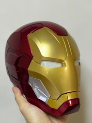 Iron man 頭盔盒 （可打開 眼有燈）