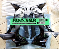 Sayap motor + Striping Honda supra x 125 th 2007-2013 warna hitam Plus stiker abu - abu / legsil say