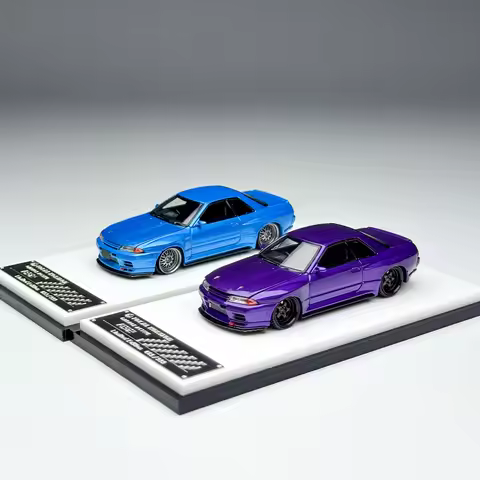 Focal Horizon FH 1:64 R32 Garage Active diecast model cars