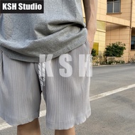 【จัดส่งภายใน 48ชั่วโมง】 Issey Miyake Shorts Miyake กางเกงขาสั้นเอวสูงสําหรับผู้ชาย Jf148  jf148 homme plisse Shorts
