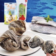 Fish skin snack cat dog snack dog cat healthy dry snack rich in vitamins salmon skin cat dog snacks
