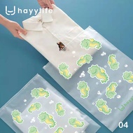 Hayylife Pouch Travel Organizer -  Kantong anti air yang dapat memuat baju untuk traveling kapasitas