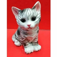 7x8" Cat Coinbank Figurine Design