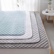 ⭐SG SALES⭐ foldable  Mattress Protector , Non-slip soft cushions, dorm mattresses，Mattress protection pad