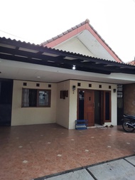 Rumah 105 m² dengan 2 kamar tidur dan 1 kamar mandi pribadi di Senen (Rumah Singgah Nyaman di Pusat 
