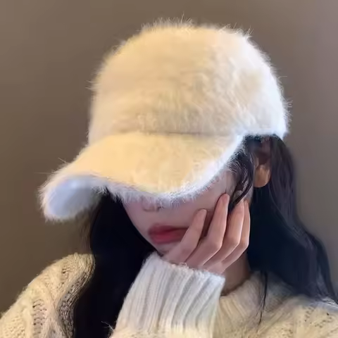 Women's Baseball Cap Rabbit Fur Plu Dubill Cap Winter Warm Face Slimming White Fluffy Hat Versatile 