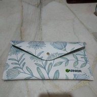 Garnier Angpow Pouch