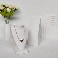 E0020 | Necklace Jewelry Display Tool | WHITE WHITE WHITE | Cement Cement | Jewelry/Necklace Display