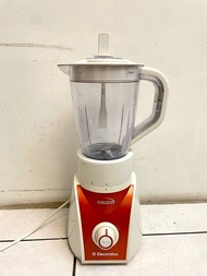 伊萊克斯 多功能果汁機EBR2001 調理機 榨汁機 果菜榨汁機 冰沙果汁機 二手功能良好