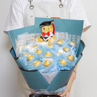 畢業花束 畢業熊+豪華版金莎18顆花束 附燈串 療癒藍 A012