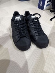 Adidas Superstar 全黑運動鞋