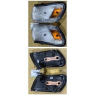 212-1561-U Cornerlamp Great Corolla Standard AE101