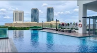 Pangsapuri 100 m² dengan 1 bilik tidur dan 1 bilik mandi peribadi di Johor Bahru (Apartment In Mid-V