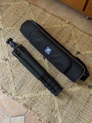 Sirui Aluminum Tripod with Leofoto bag 反摺腳架