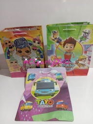Tas Snack Ulang Tahun / Paper Bag / Tas Kertas Ulang Tahun / Tas Bingkisan Snack (20×28cm)