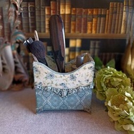 筆座收納、桌面收納、桌面配件、化妝品收納、經典風格