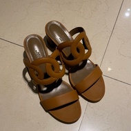 Hermes駝色豬鼻子高跟拖鞋 39.5號