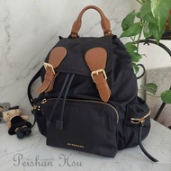 BURBERRY The Rucksack  中 號🌈實品拍照🌈黑色尼龍雙肩包手提包 後背包  金色五金~二手品
