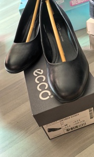 ECCO SHAPE 35 MOD BLOCK 女士高跟鞋