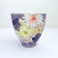 工房ゆずりは　湯呑茶碗　紫花景色　瀬戸焼　花柄　優しい感性　女性だけの工房　手描き　可憐　彩り豊か　湯呑　陶器　ゆずりは