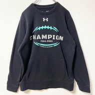 เสื้อสเวตเชิ้ตแขนยาวพิมพ์ลาย University of the Ozarks ของ Under Armour มือสอง มีกระเป๋าจิงโจ้ สีดำ ไ