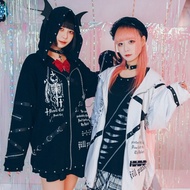 原創龐克風骸骨聖約中性惡魔翅膀連帽外套鐵鍊鐵環扣帶設計JJ2561