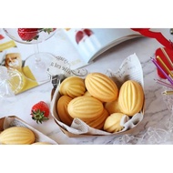 Chefmade WK9829 12 Cups Rugby Cake Mold