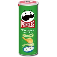 Kellogg’s Pringles Sour Cream & Onion Medium Can, 3.7 oz (105 g)