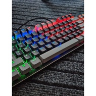 Second-Hand Shuangfeiyan Blood Hand Q828N2.5 Generation Optical Axis Mechanical Keyboard Desktop Not