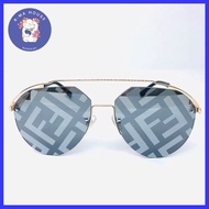 สินค้าราคาพิเศษ แว่นกันแดด Fendi ของมันต้องมี