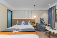 Ya Yi Luxury Hotel (Guangzhou Xintang Metro Station Branch)