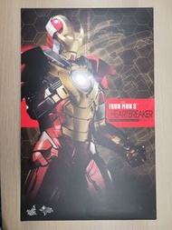 hottoys Iron Man Mark XVII