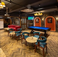 HnM-The Boutique Hotel