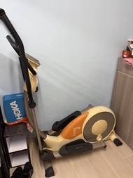 太空漫步機 滑步機 橢圓機