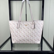 🎀Brand New Free Shipping💙Coach 馬車印花CBM58 tote手提包 塗層帆布配皮革｜Color 米白｜Size 33x16x29💙配件全齊適合送禮 嚴格檢測貨品絕對完美 