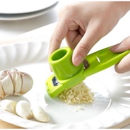 Stainless Steel Garlic Grinder / Manual Press Kitchen Cutter Slicer Cutter / Grind Spices / Pengisar