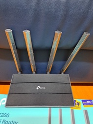 TP- Link / AC1200 Wi-Fi Router