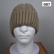 Second-Hand Knitted Winter Hat no brand G87 (Defect)