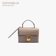COCCINELLE กระเป๋าสะพายผู้หญิง รุ่น ARLETTIS 55B701 สี WARM TAUPE