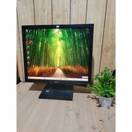 17-inch ACER MONITOR WORTH USING WARRANTY - 17-inch Square Grade B Lcd