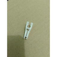 Fuse puller original fuse clamp