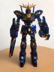 BANDAI - 上色完成品 高達 HG Unicorn Gundam  Banshee 報喪女妖 - 模型連頭座