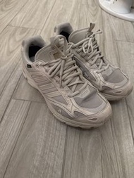 Adidas SPIRITAIN 2000 Gore tex 防水鞋 US8/41.5/26cm