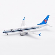 Aviation AV2104 China Southern Airlines Boeing B737-8MAX B-205P Aircraft Model 1/200