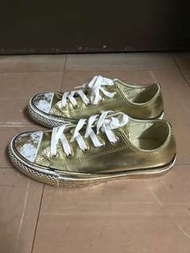 Converse women’s Chuck Taylor All Star Metallic Sneakers size:us6