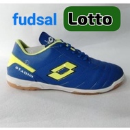 Lotto futsal shoes