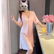 Elegant silk like texture flower decor pajama dress sleep wear 田園繡花睡裙 絲綢質感粉嫩粉紅色睡衣